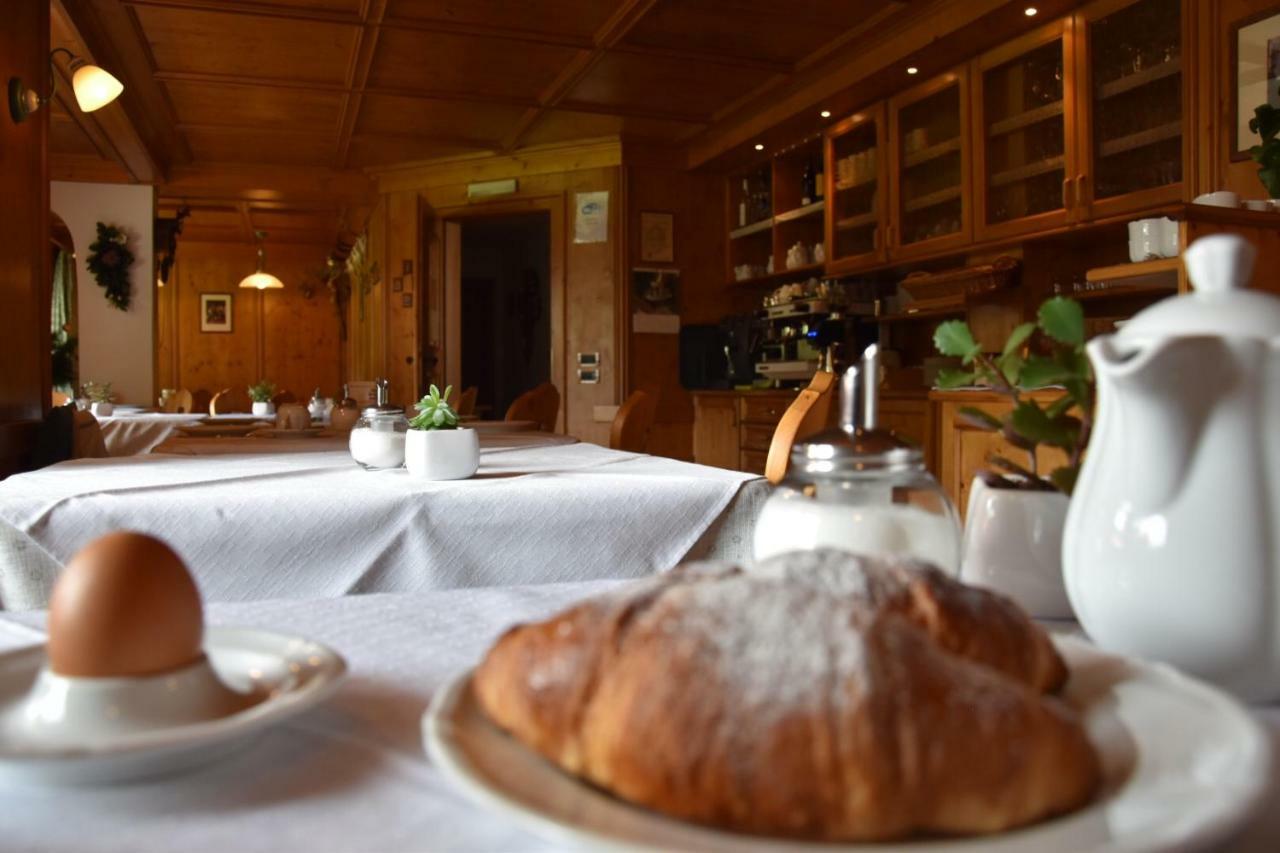 Bed and Breakfast Garni Haus Tyrol Corvara In Badia Esterno foto
